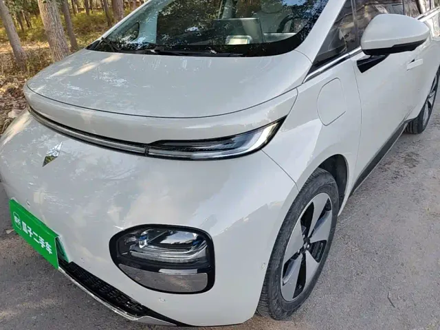 Baojun Cloud — Фото автомобиля 23