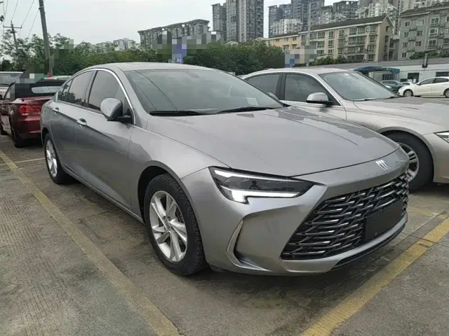 Buick Regal — Фото автомобиля 3