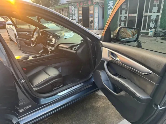 Cadillac CT5 — Фото автомобиля 6