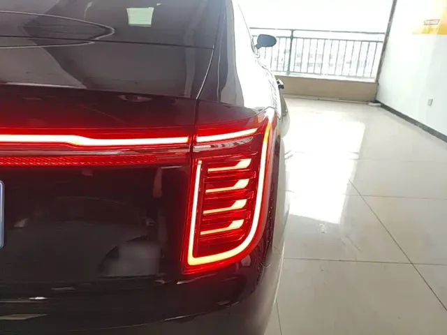 Hongqi H9 — Фото автомобиля 7
