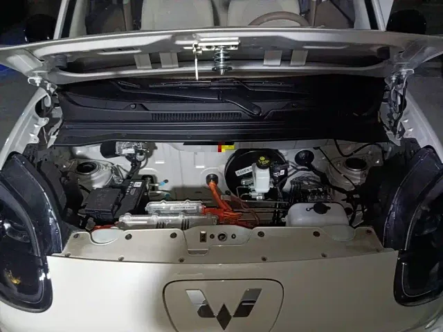 Wuling Hongguang Mini EV — Фото автомобиля 16