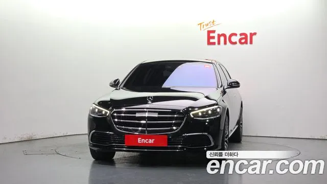 Mercedes-Benz S-Class — Фото автомобиля 3