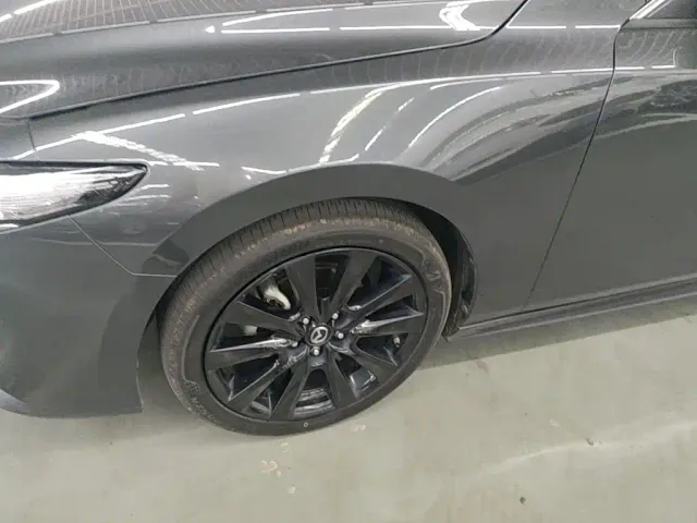 Mazda Axela — Фото автомобиля 22