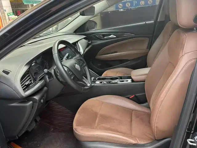 Buick Regal — Фото автомобиля 4