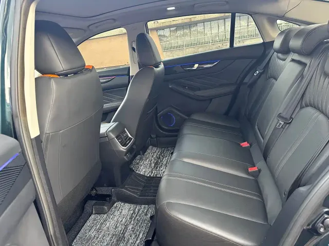 Dongfeng Yixuan MAX — Фото автомобиля 6