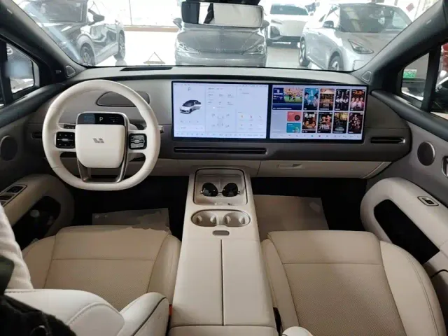 Li Auto i6 — Фото автомобиля 5