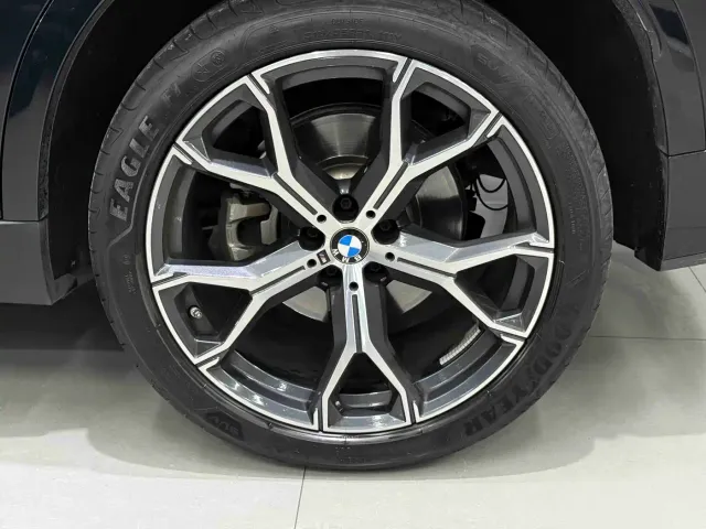 BMW X5 — Фото автомобиля 11