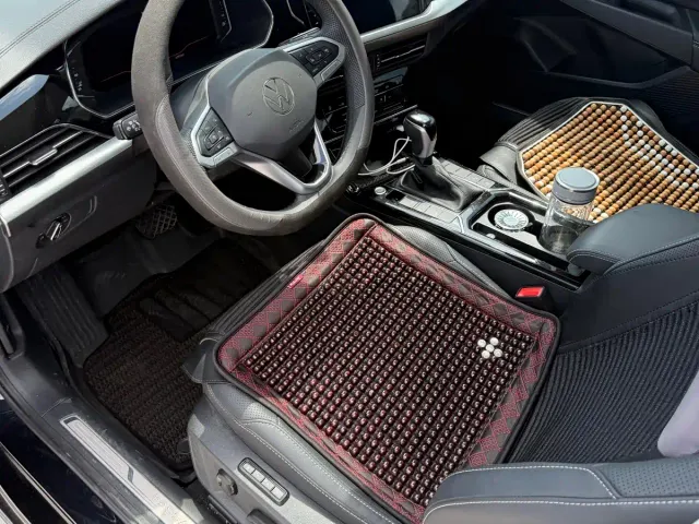 Volkswagen Passat — Фото автомобиля 4
