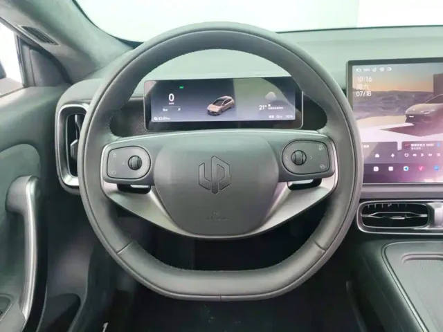 Leapmotor Lafa 5 — Фото автомобиля 15
