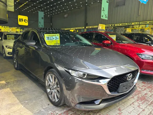 Mazda Axela — Фото автомобиля 3
