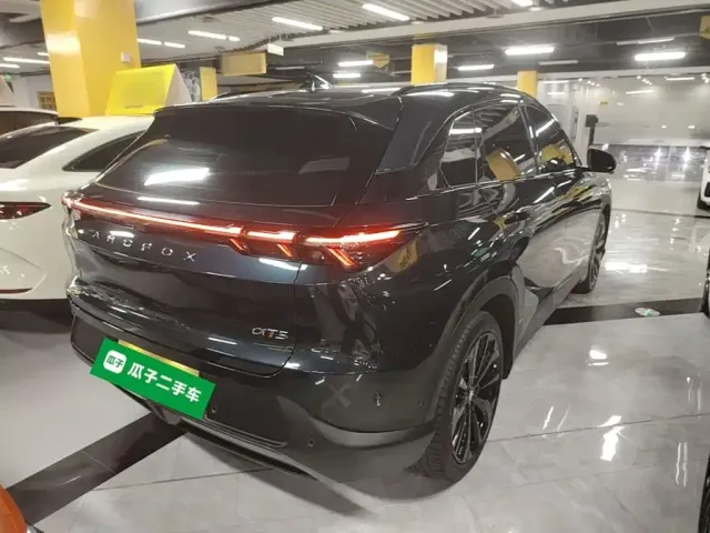 Arcfox Alpha T5 — Фото автомобиля 6