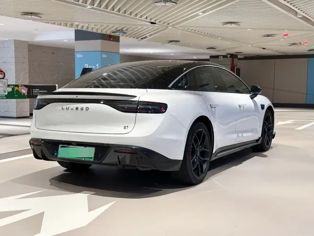 Luxeed S7 — Фото автомобиля 6