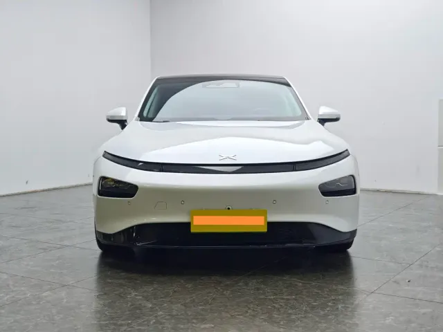 Xpeng P7 — Фото автомобиля 4
