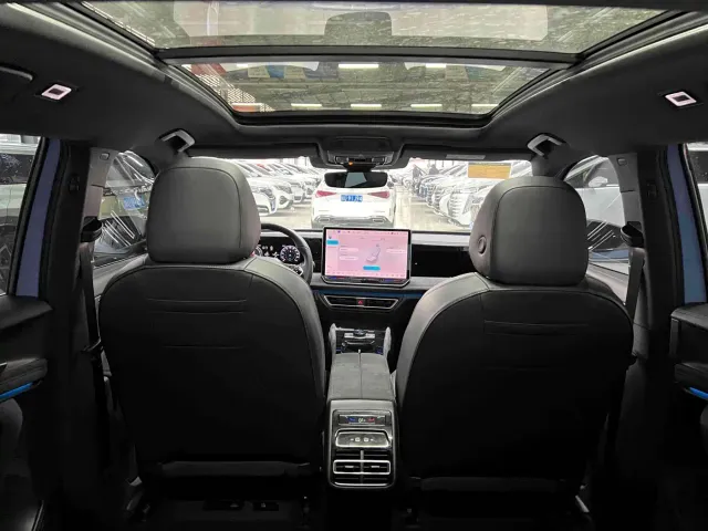Volkswagen Tiguan L — Фото автомобиля 21