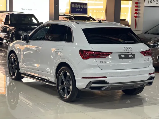 Audi Q3 — Фото автомобиля 10
