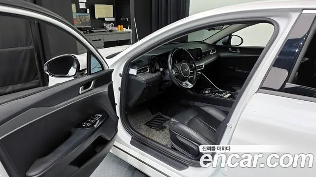 Kia K5 Generation 3 — Фото автомобиля 10