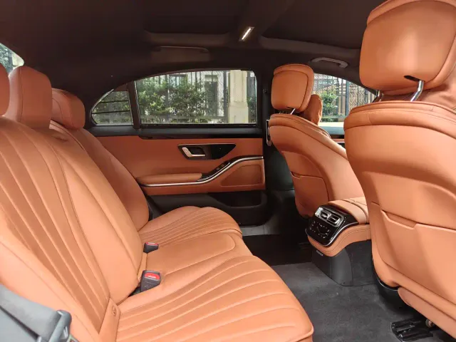 Mercedes-Benz S-Class — Фото автомобиля 12