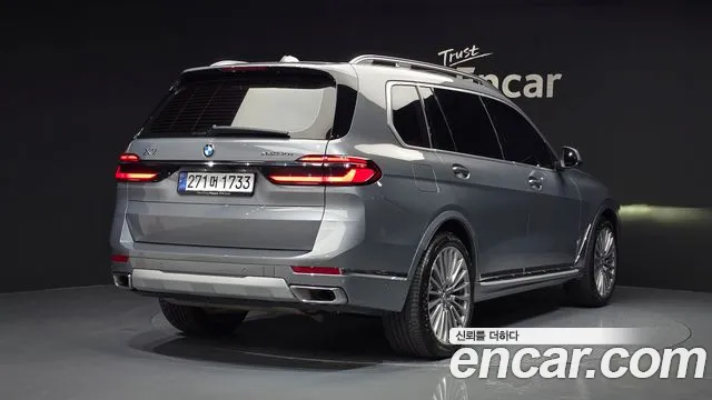 BMW X7 — Фото автомобиля 2