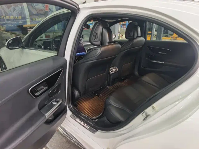 Mercedes-Benz C-Class — Фото автомобиля 6