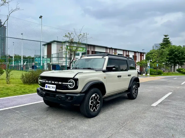 Фотография автомобиля — Ford Bronco