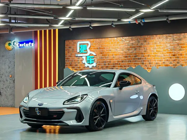 Subaru BRZ — Фото автомобиля 3