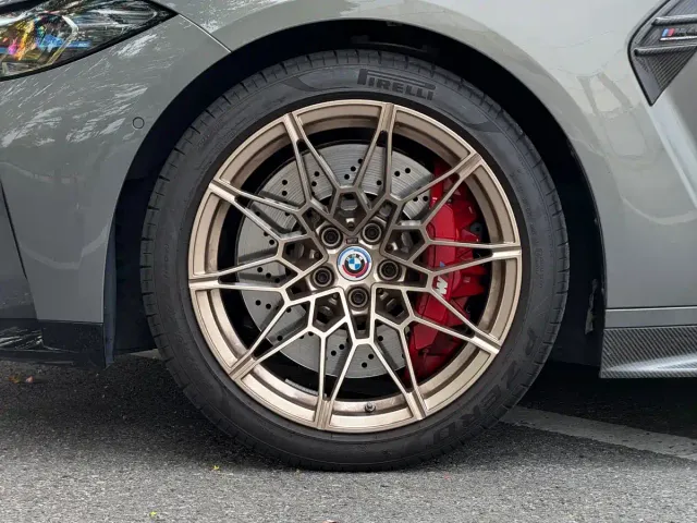 BMW M4 — Фото автомобиля 8