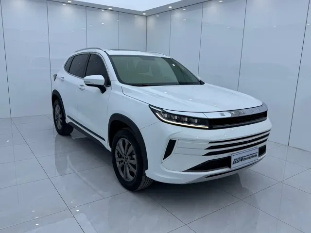 Exeed Exeed Windchaser 2022 Riding the Wind and Waves Edition 1.5T CVT Lucky Peanut Version — Фото автомобиля 3