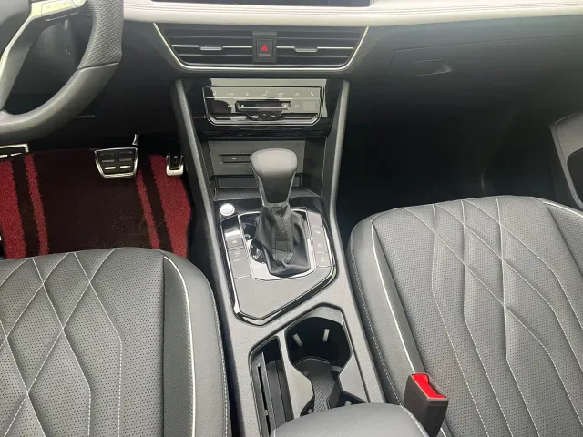 Volkswagen Tiguan L — Фото автомобиля 26