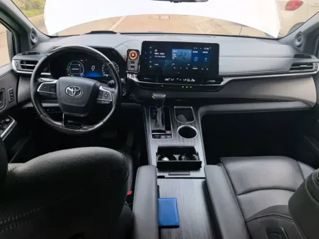 Toyota Granvia — Фото автомобиля 9