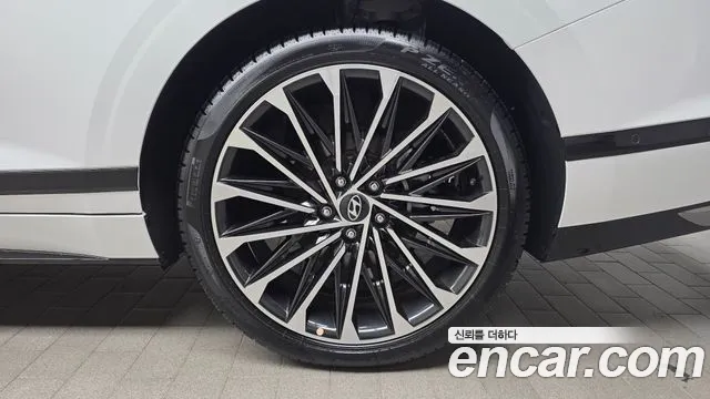 Hyundai Grandeur GN7 — Фото автомобиля 6