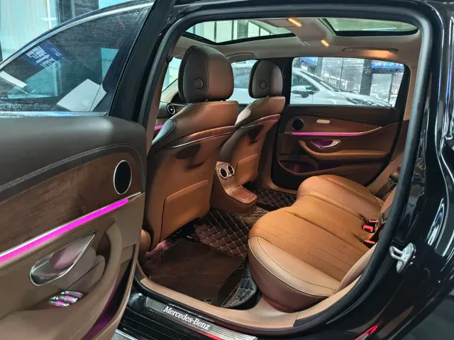 Mercedes-Benz E-Class — Фото автомобиля 15
