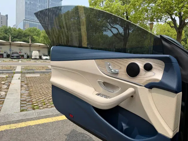 Mercedes-Benz E-Class — Фото автомобиля 7