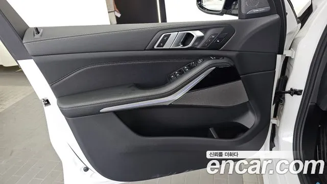 BMW X5 xDrive 40i M Sport — Фото автомобиля 20