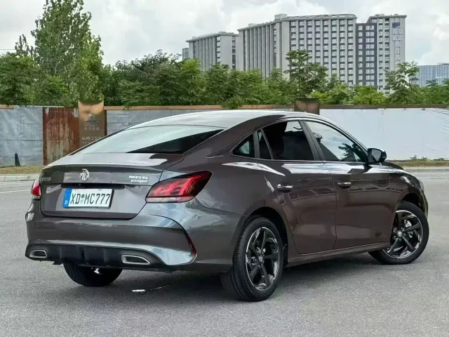 MG MG5 2021 300TGI DCT Youth Luxury Trend Edition — Фото автомобиля 8