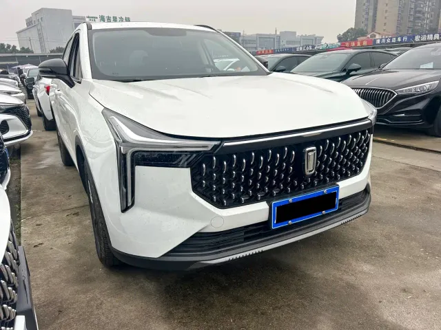 Bestune T55 — Фото автомобиля 3