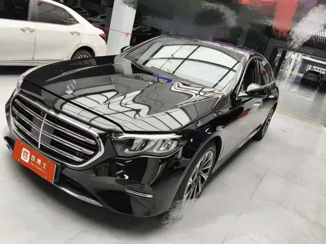 Mercedes-Benz E-Class — Фото автомобиля 2