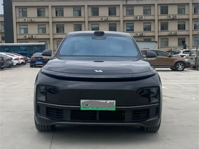 Li Auto L9 — Фото автомобиля 2