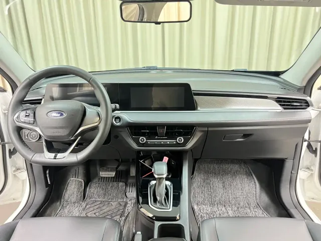 Ford Escort — Фото автомобиля 13
