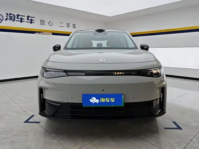 Leapmotor C10 — Фото автомобиля 2