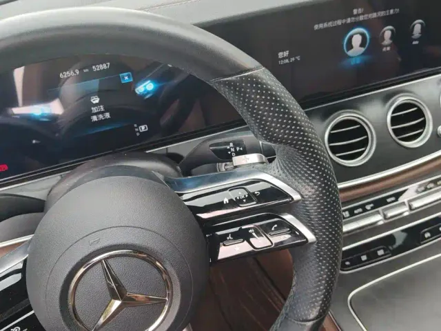Mercedes-Benz E-Class — Фото автомобиля 16