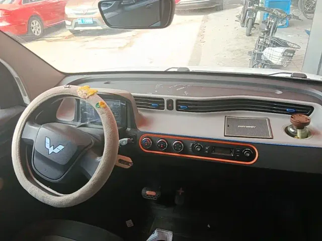 Wuling Hongguang Mini EV — Фото автомобиля 9
