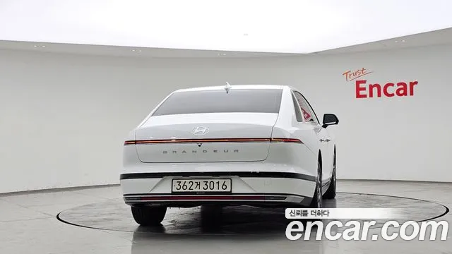 Hyundai Grandeur GN7 — Фото автомобиля 4