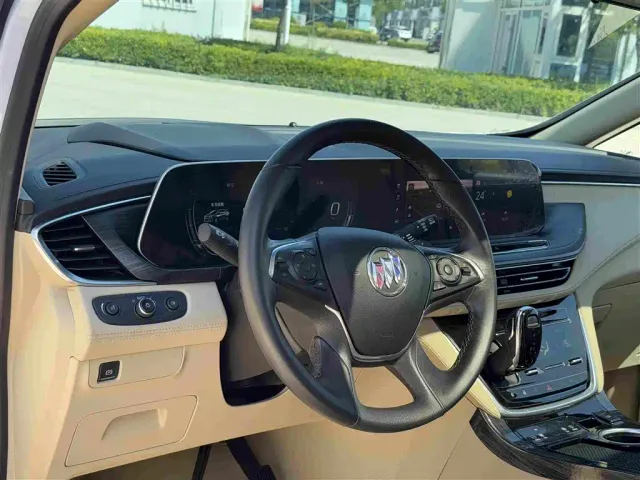 Buick GL8 — Фото автомобиля 6
