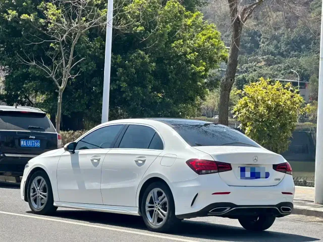 Mercedes-Benz A-Class — Фото автомобиля 4