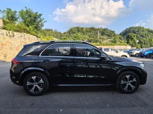 Mercedes-Benz GLE-Class — Фото автомобиля 12