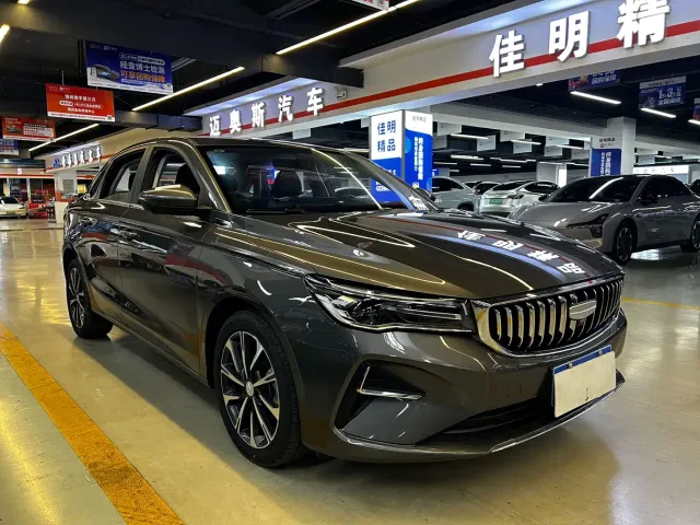 Geely Emgrand — Фото автомобиля 3