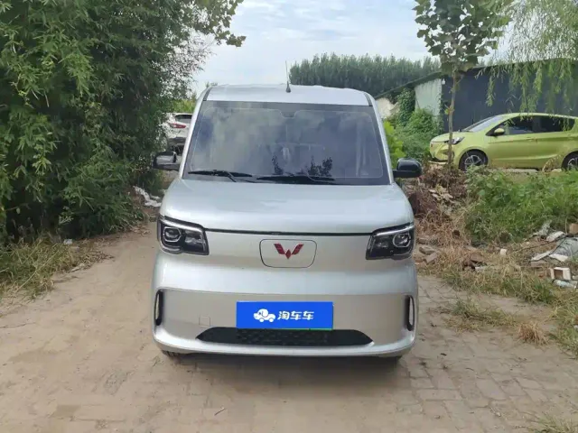Wuling Zhiguang NEV — Фото автомобиля 2