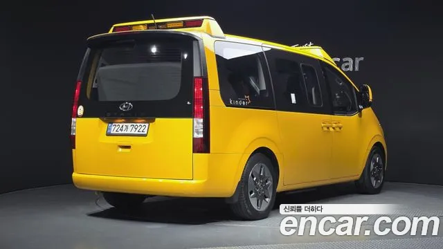 Фотография автомобиля — Hyundai Staria