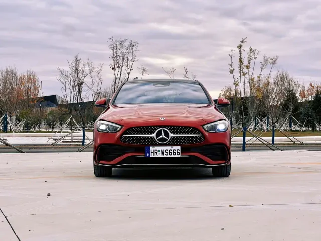 Mercedes-Benz C-Class — Фото автомобиля 5