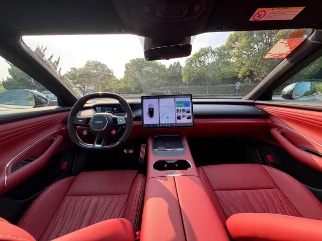 Xiaomi SU7 — Фото автомобиля 8
